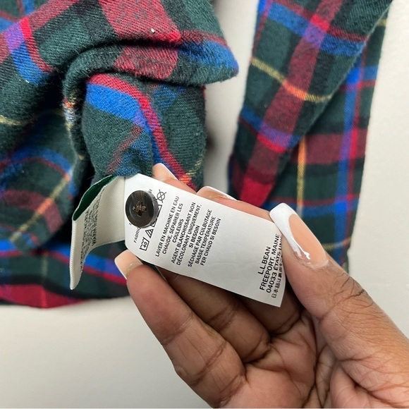 LL Bean Women's Scotch‎ Plaid Flannel Shirt Medium Green Red Relaxed Cabincore - Picture 7 of 9